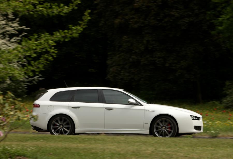  Alfa Romeo 159 Sportwagon Ti (939B) 2008 года  (WW) (фото 6 из 41)